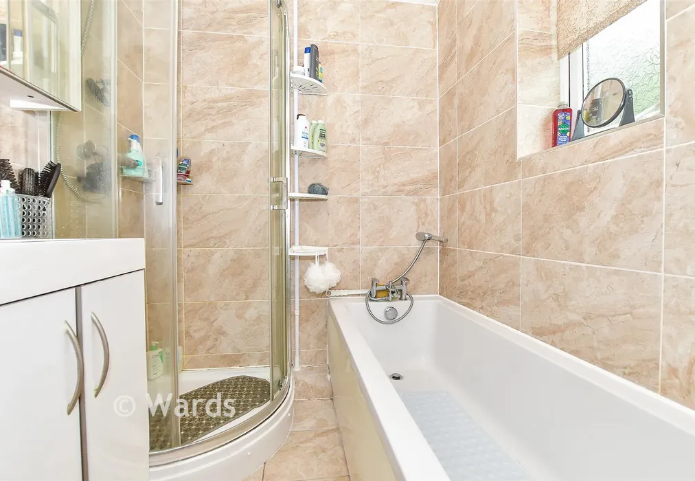 Bathroom - Benenden, Kent - Wards of Kent