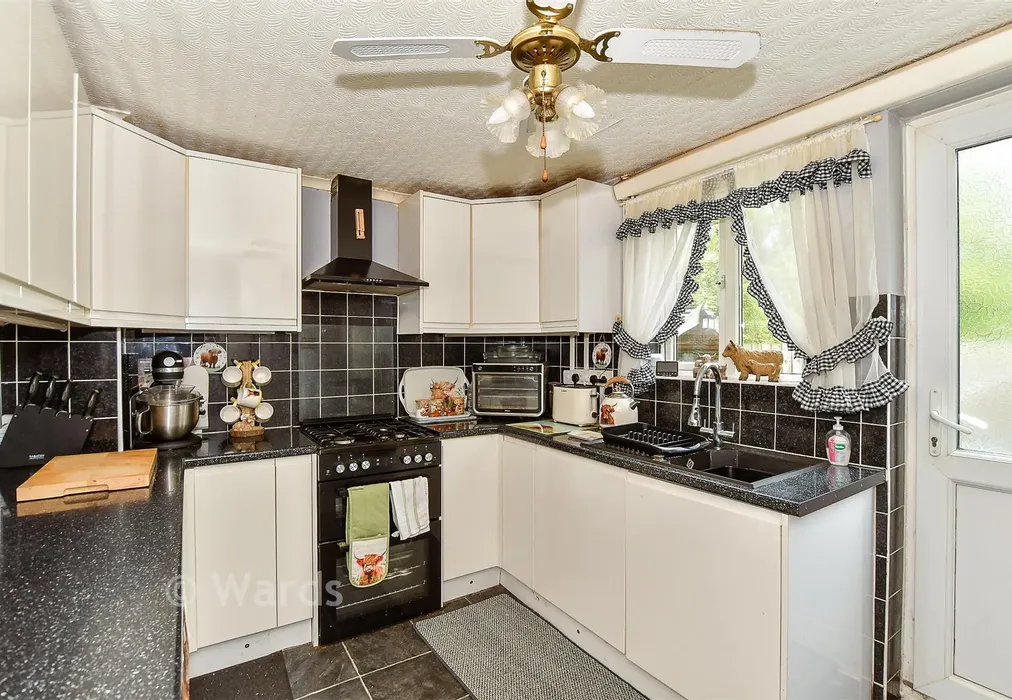 Kitchen - Benenden, Kent - Wards of Kent