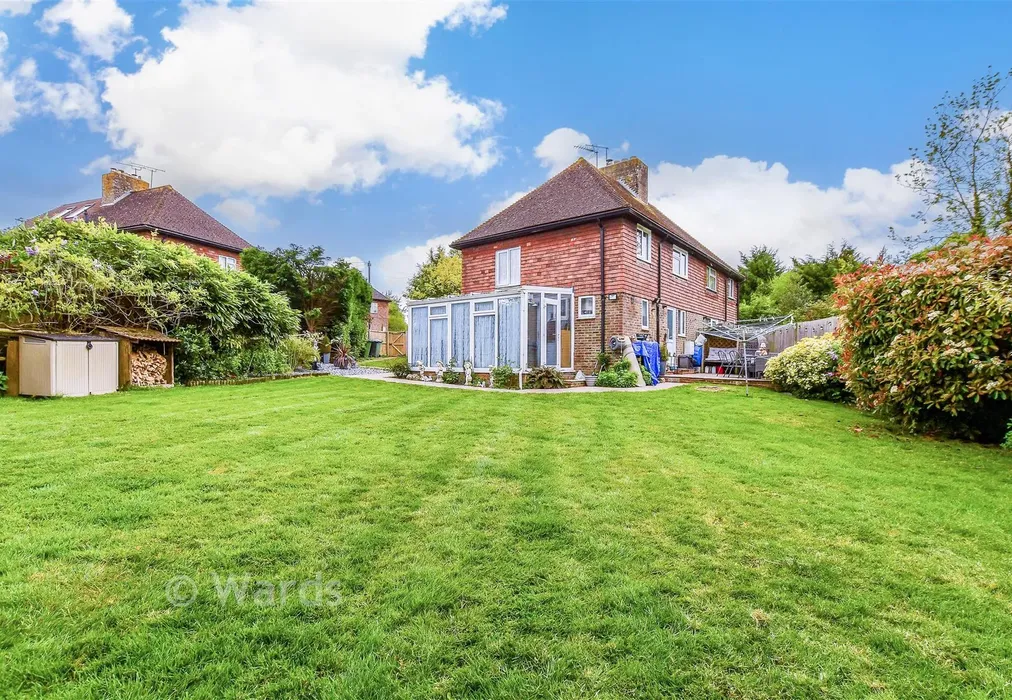 Rear Garden - Benenden, Kent - Wards of Kent