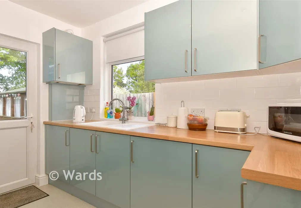 Kitchen - Hillingdon Road, Barnehurst, Kent - Wards of Kent
