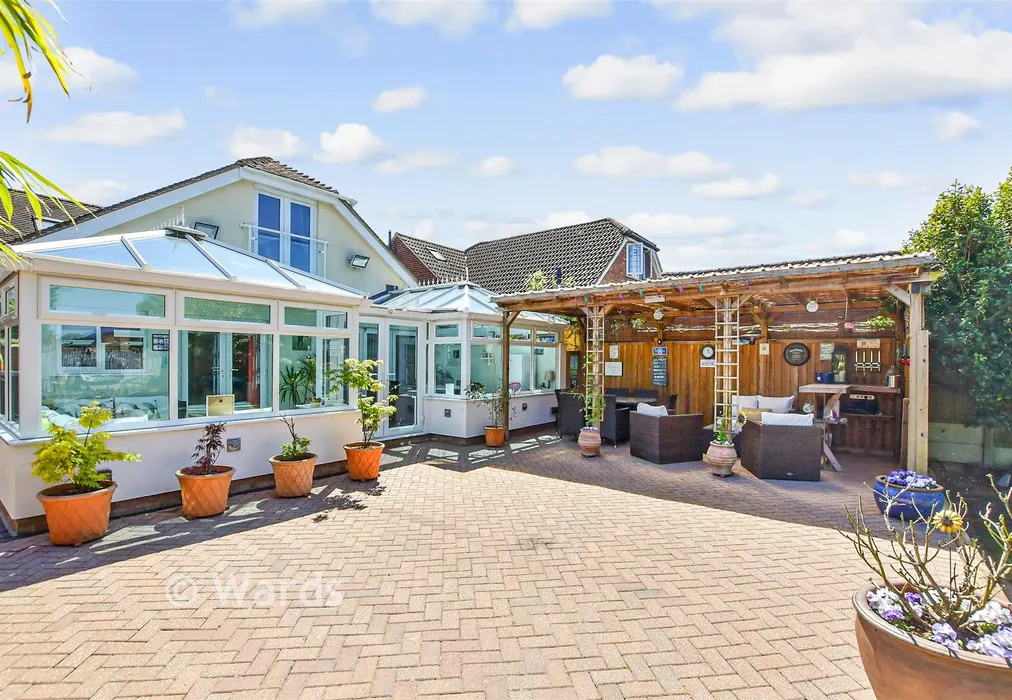 Patio / Decking - Rectory Lane South, Leybourne, West Malling, Kent - Wards of Kent