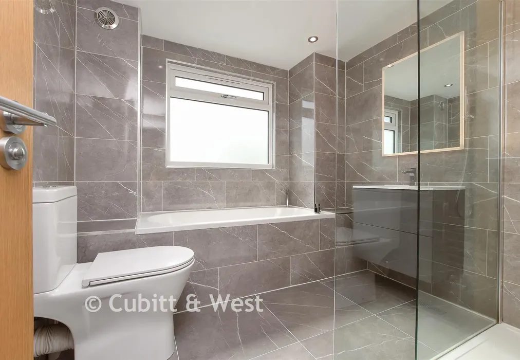 Bathroom - Church Lane, Chaldon, Surrey - Wards of Kent