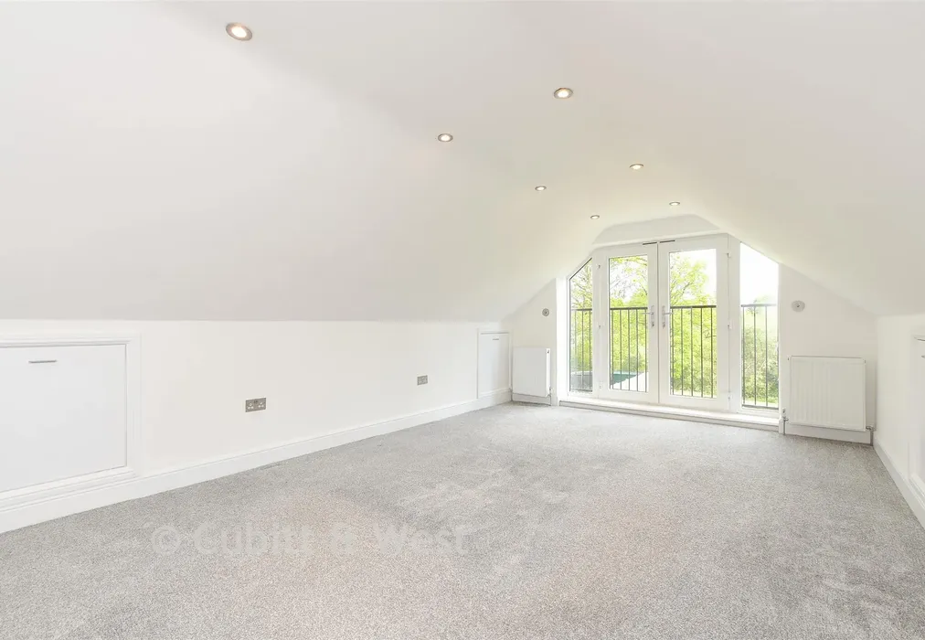 Bedroom 1 - Church Lane, Chaldon, Surrey - Wards of Kent