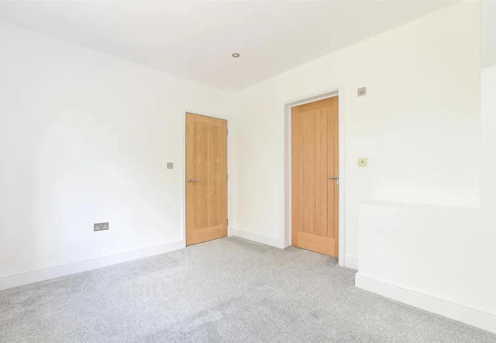 Bedroom 2 - Church Lane, Chaldon, Surrey - Wards of Kent