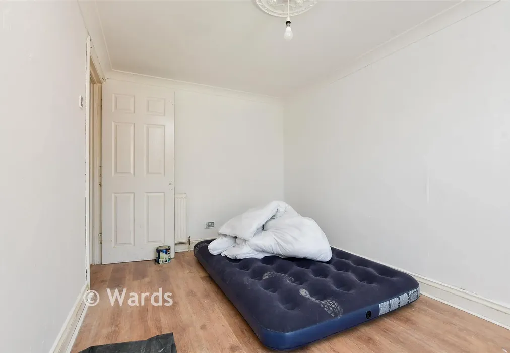 Bedroom 2 - High Street, Ramsgate, Kent - Wards of Kent