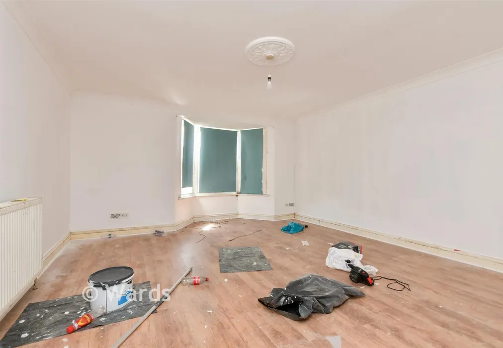 Bedroom 1 - High Street, Ramsgate, Kent - Wards of Kent