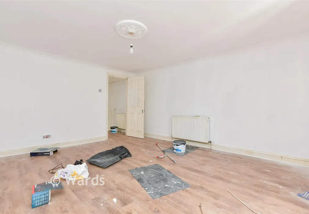 Bedroom 1 - High Street, Ramsgate, Kent - Wards of Kent