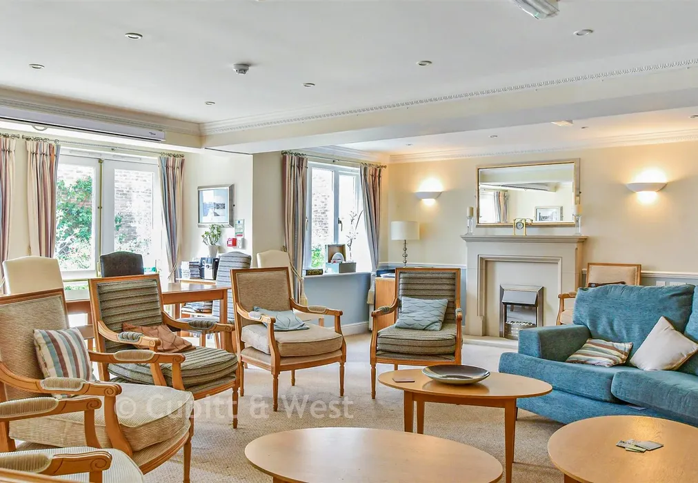 Communal Lounge - Queen Street, Arundel, West Sussex - Wards of Kent