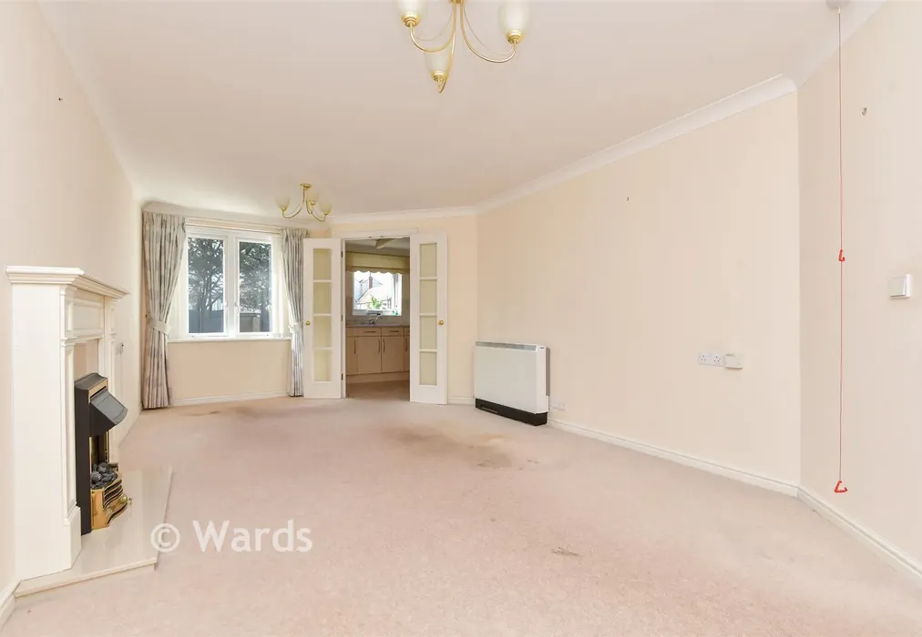 Lounge - Harold Road, Margate, Kent - Wards of Kent