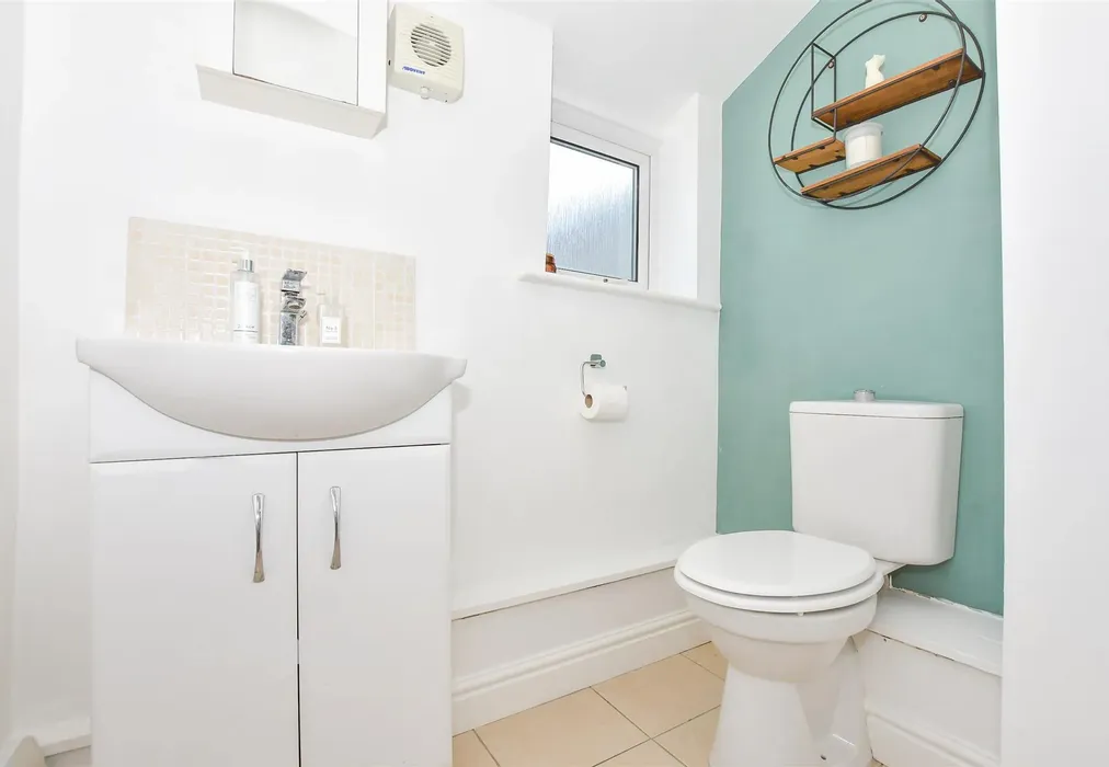 Cloakroom - Bell Lane, Ditton, Aylesford, Kent - Wards of Kent