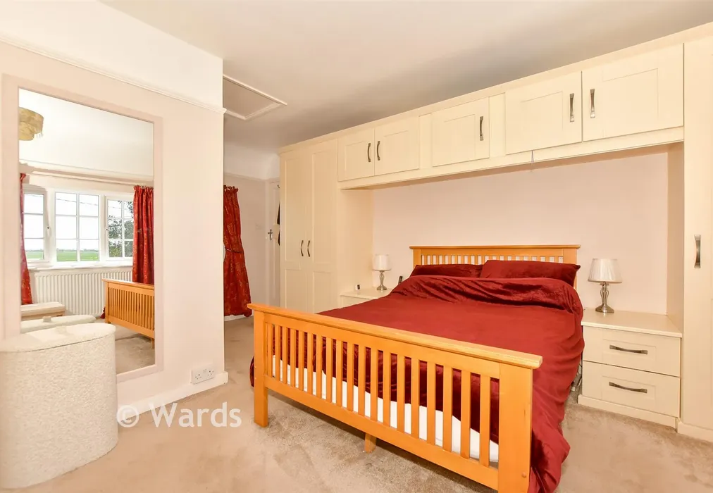 Bedroom 1 - Burmarsh Road, Burmarsh, Kent - Wards of Kent