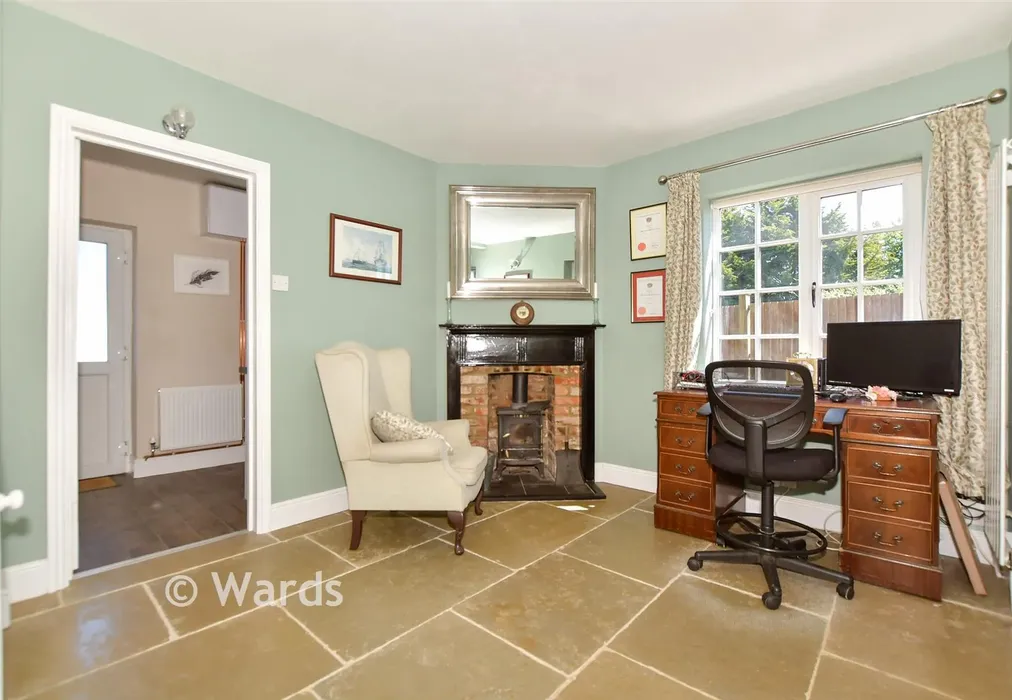 Entrance Hall/Study - Burmarsh Road, Burmarsh, Kent - Wards of Kent