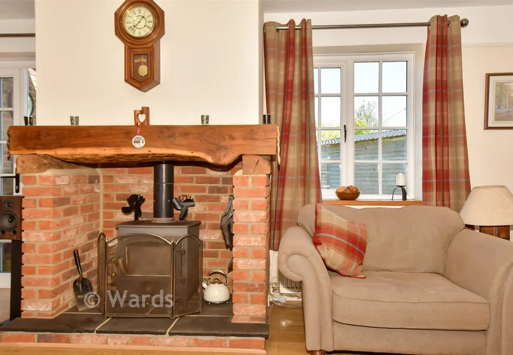 Internal Lifestyle Photograph - Burmarsh Road, Burmarsh, Kent - Wards of Kent