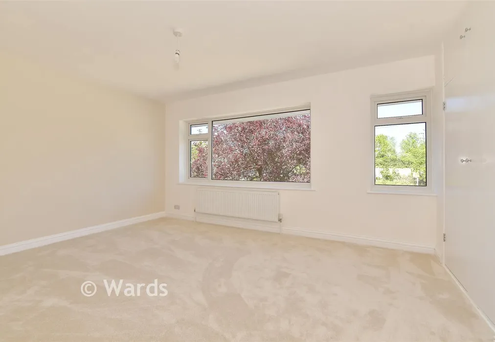 Bedroom 1 - Old Bridge Road, Whitstable, Kent - Wards of Kent