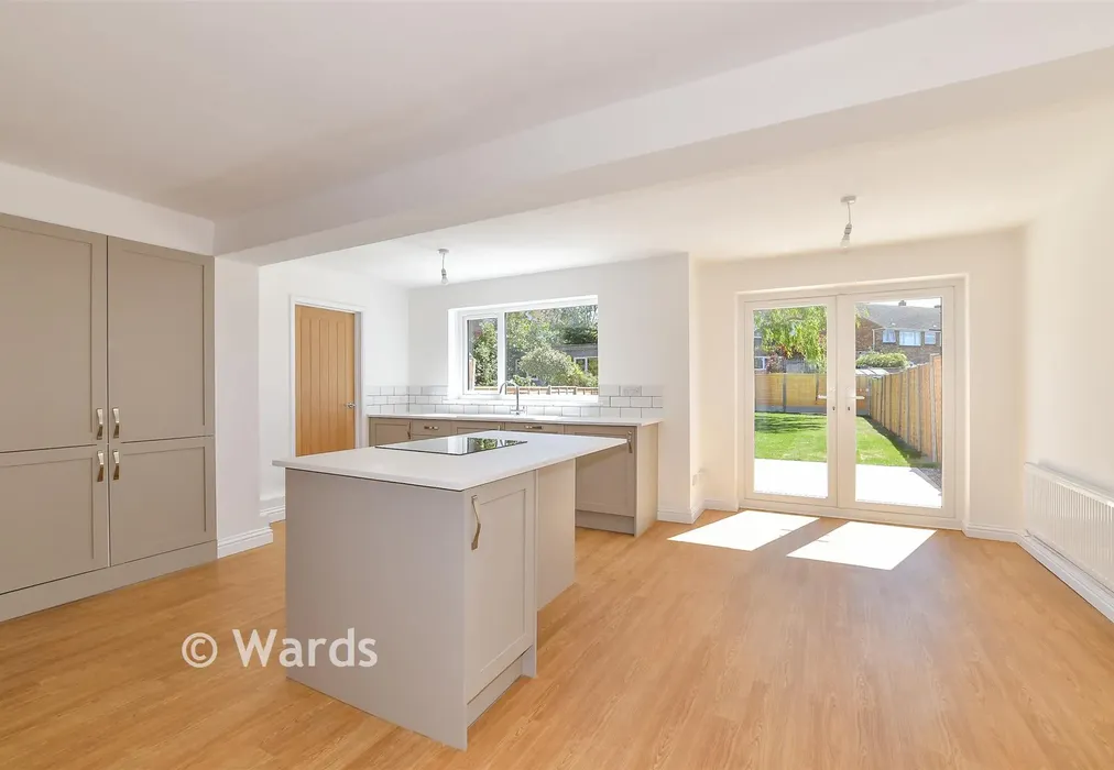 Kitchen - Old Bridge Road, Whitstable, Kent - Wards of Kent