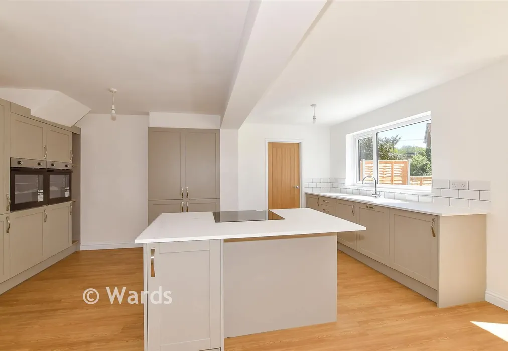 Kitchen - Old Bridge Road, Whitstable, Kent - Wards of Kent