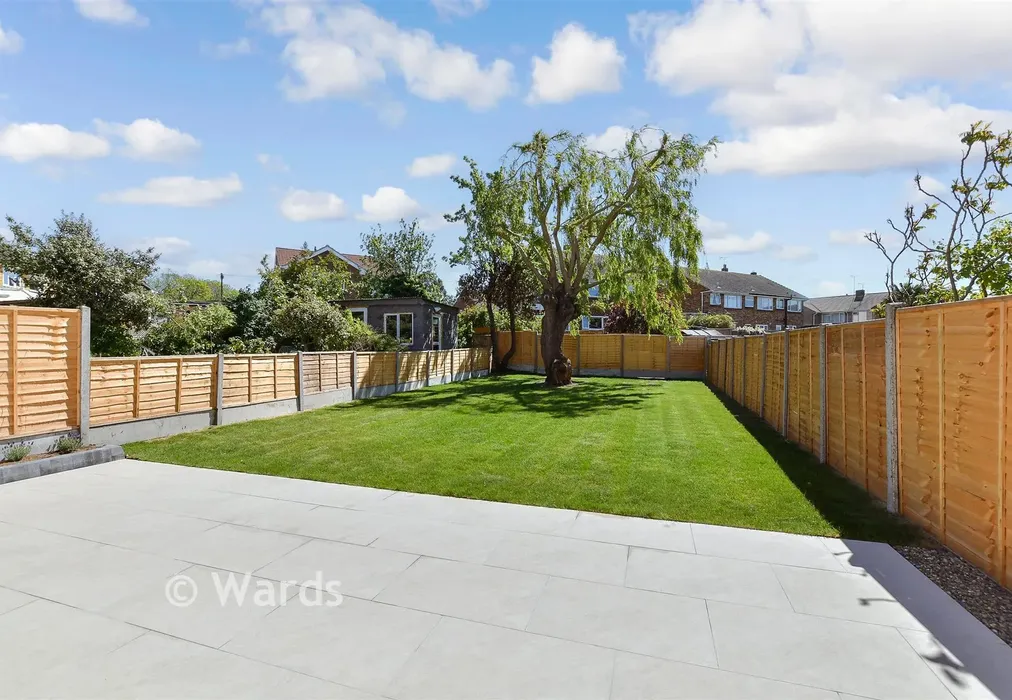 Rear Garden - Old Bridge Road, Whitstable, Kent - Wards of Kent