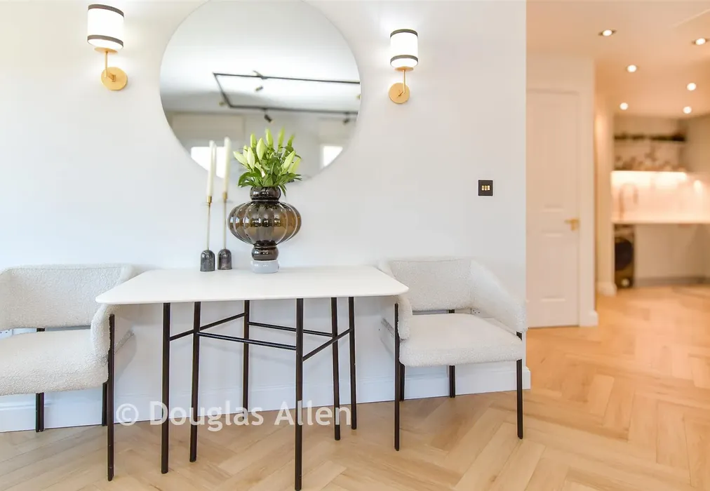 Internal Lifestyle Photograph - Glandford Way, Romford, Essex - Wards of Kent