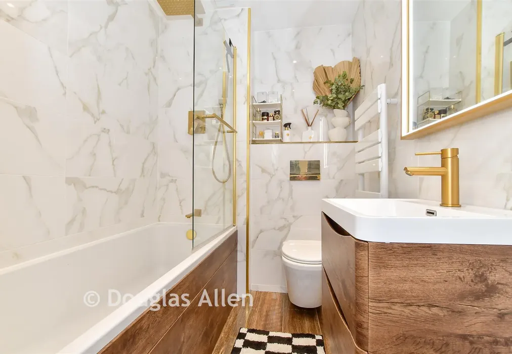 Bathroom - Glandford Way, Romford, Essex - Wards of Kent
