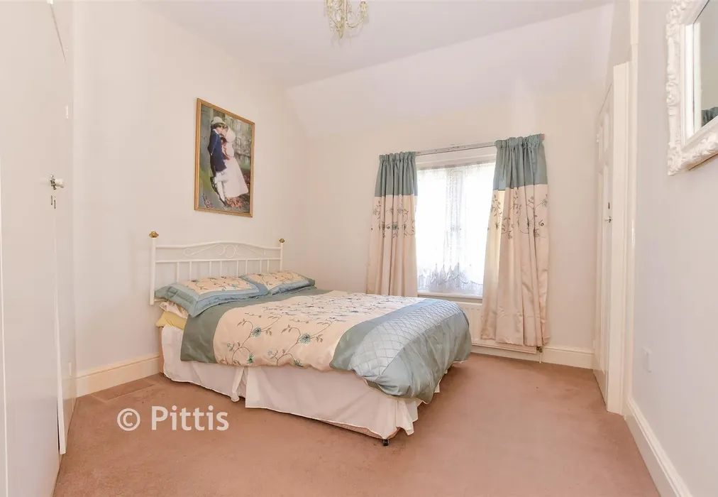 Bedroom 3 - Arthurs Hill, Shanklin, Isle of Wight - Wards of Kent