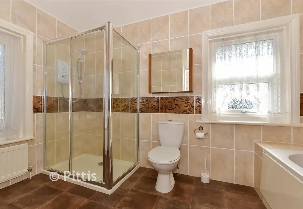 Bathroom - Arthurs Hill, Shanklin, Isle of Wight - Wards of Kent