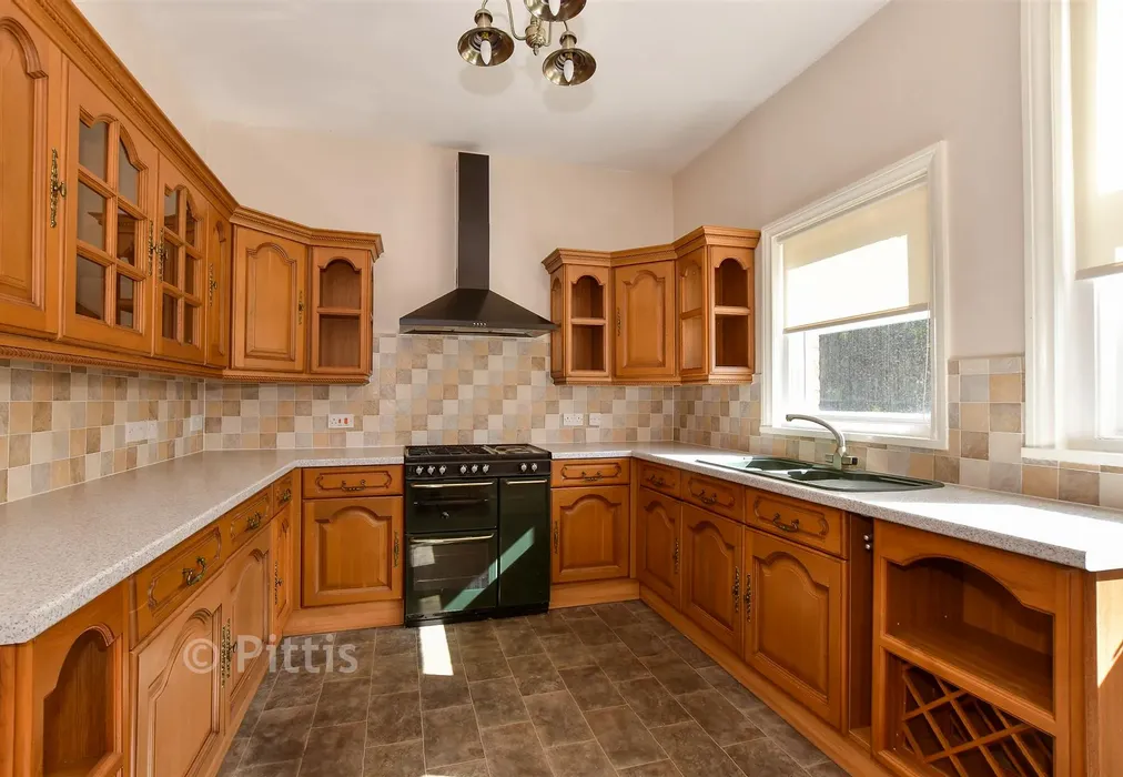 Kitchen - Arthurs Hill, Shanklin, Isle of Wight - Wards of Kent