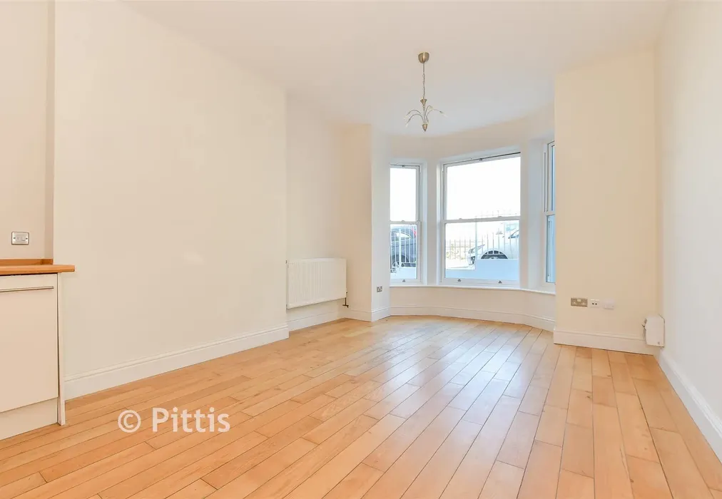 Kitchen/ Living Room - Hambrough Road, Ventnor, Isle of Wight - Wards of Kent