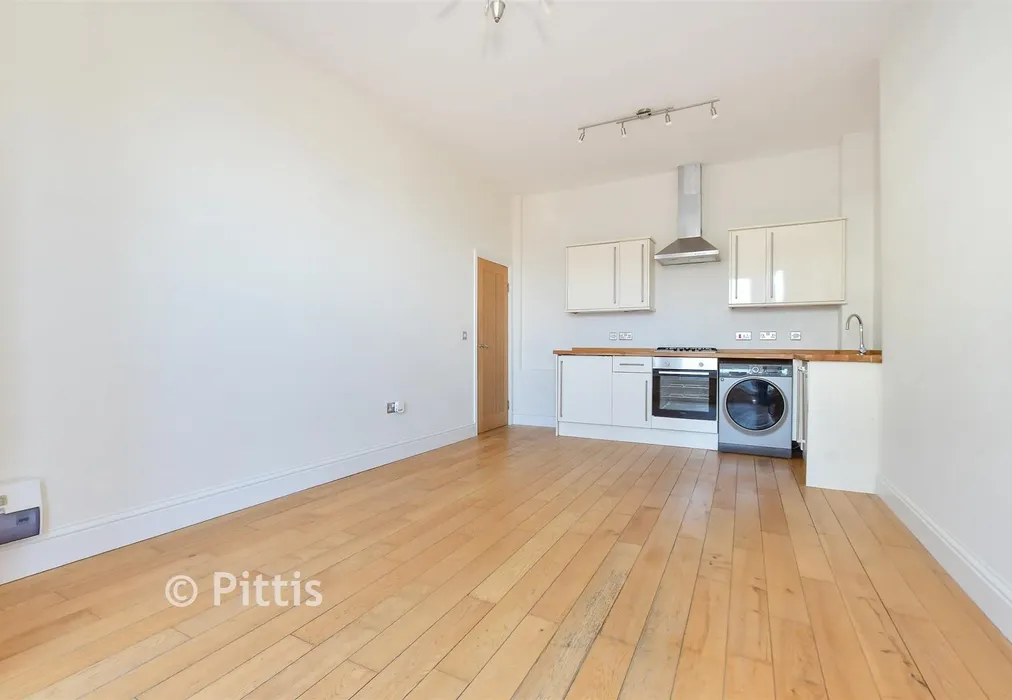 Kitchen/ Living Room - Hambrough Road, Ventnor, Isle of Wight - Wards of Kent