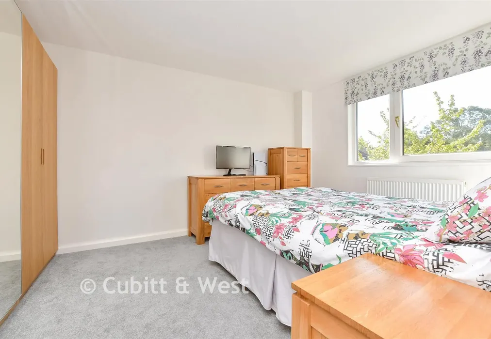 Bedroom 1 - Woodcote Road, Wallington, Surrey - Wards of Kent