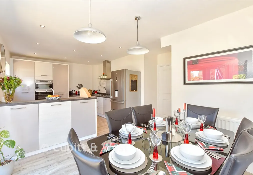 Kitchen/Diner - Newlands Avenue, Waterlooville, Hampshire - Wards of Kent
