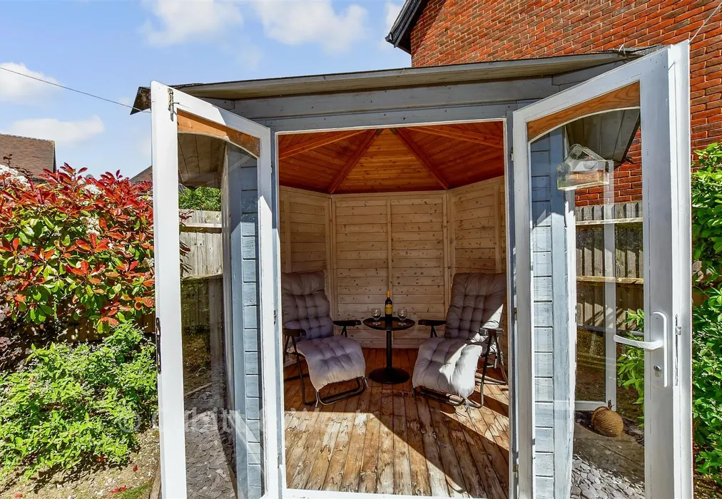 External Lifestyle Photograph - Newlands Avenue, Waterlooville, Hampshire - Wards of Kent