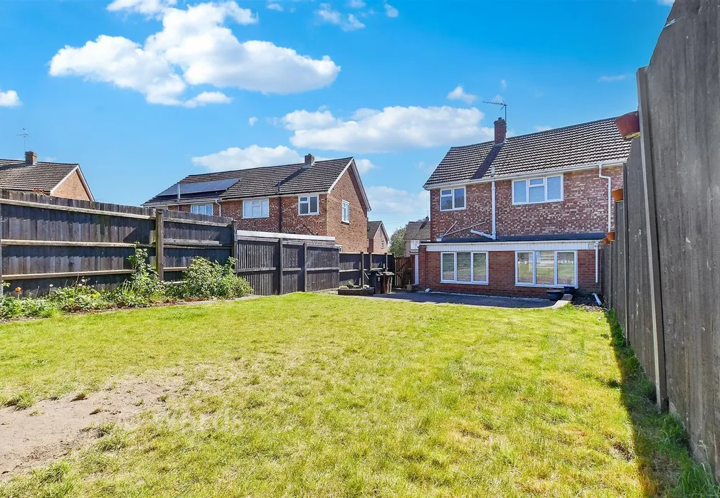 Rear Garden - Bybrook Road, Kennington, Kent - Wards of Kent