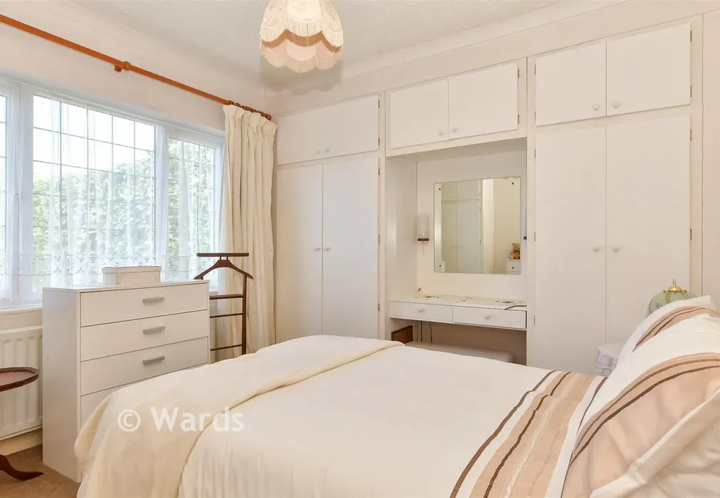Bedroom 2 - The Grove, West Kingsdown, Sevenoaks, Kent - Wards of Kent