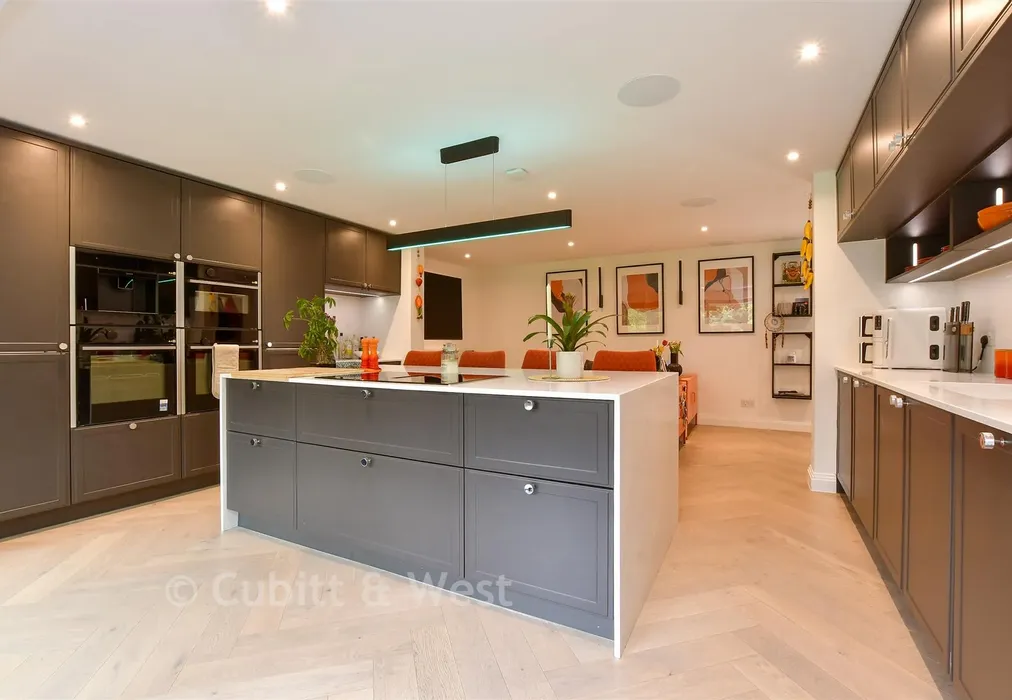 Kitchen - Church Street, Epsom, Surrey - Wards of Kent