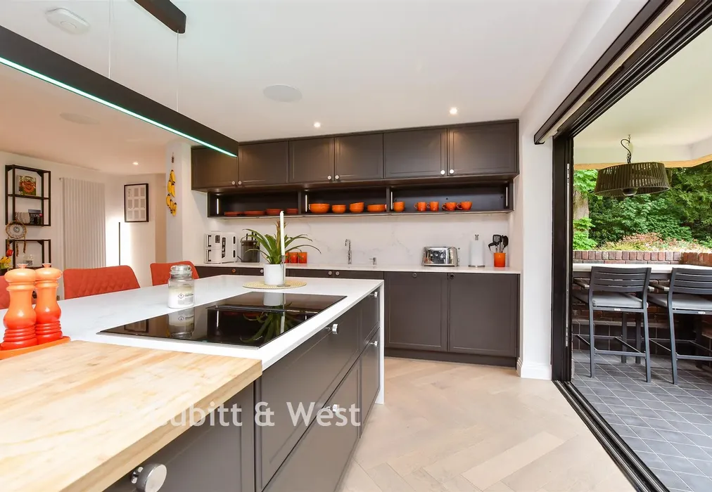 Kitchen - Church Street, Epsom, Surrey - Wards of Kent