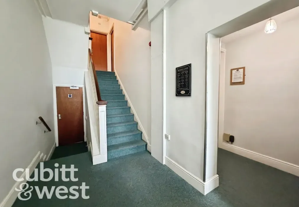 Communal Hallway - South Parade Southsea PO5 - Wards of Kent