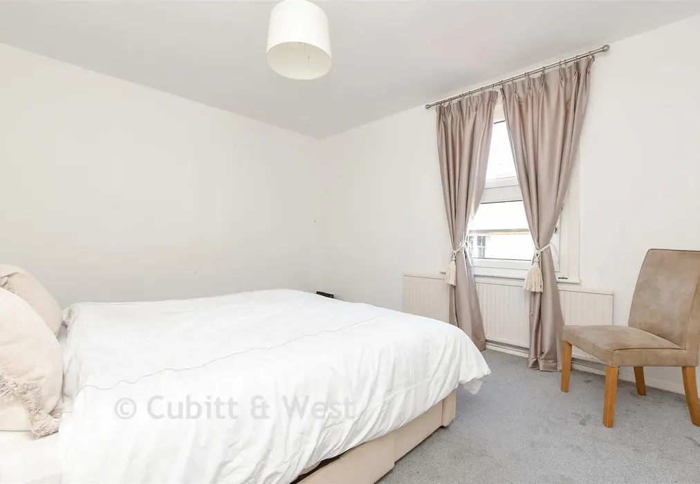 Bedroom 1 - Yorke Road, Reigate, Surrey - Wards of Kent