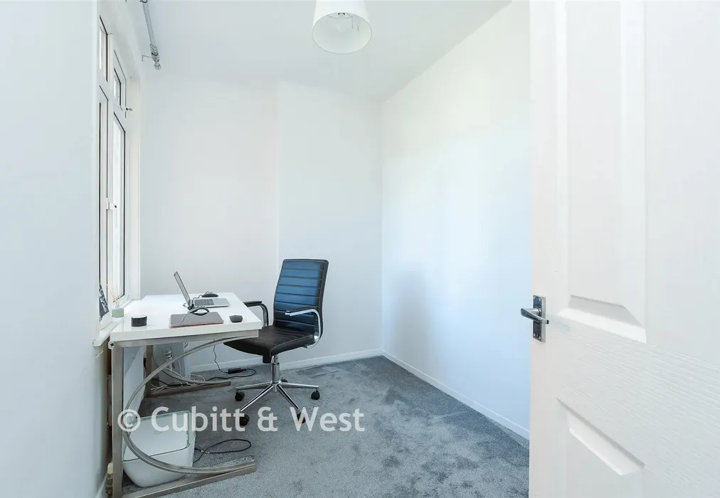 Bedroom 3 - Yorke Road, Reigate, Surrey - Wards of Kent
