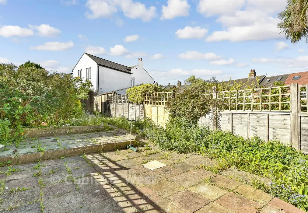 Rear Garden - Yorke Road, Reigate, Surrey - Wards of Kent