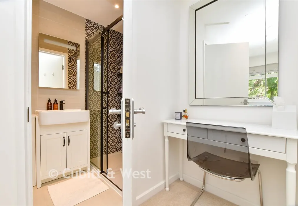 Internal Lifestyle Photograph - Welcomes Road, Kenley, Surrey - Wards of Kent