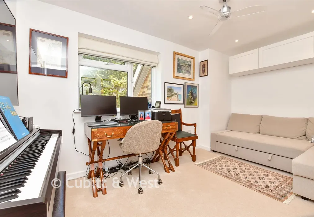 Bedroom 5 - Welcomes Road, Kenley, Surrey - Wards of Kent