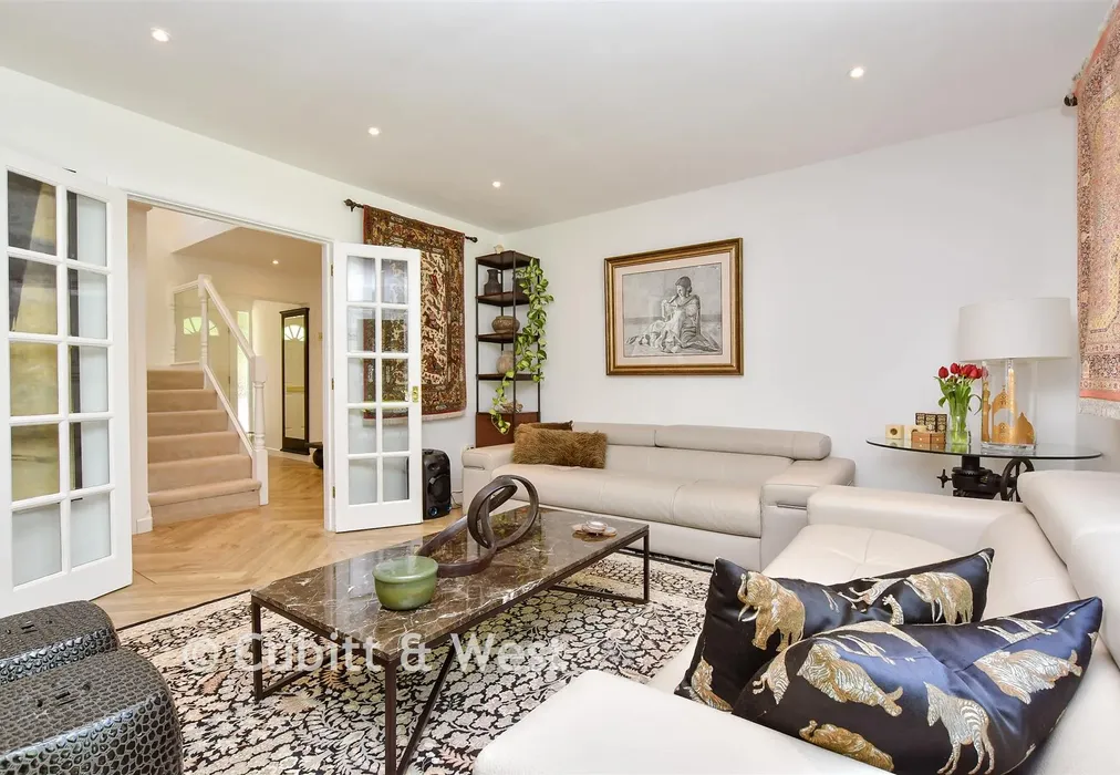 Sitting Area - Welcomes Road, Kenley, Surrey - Wards of Kent
