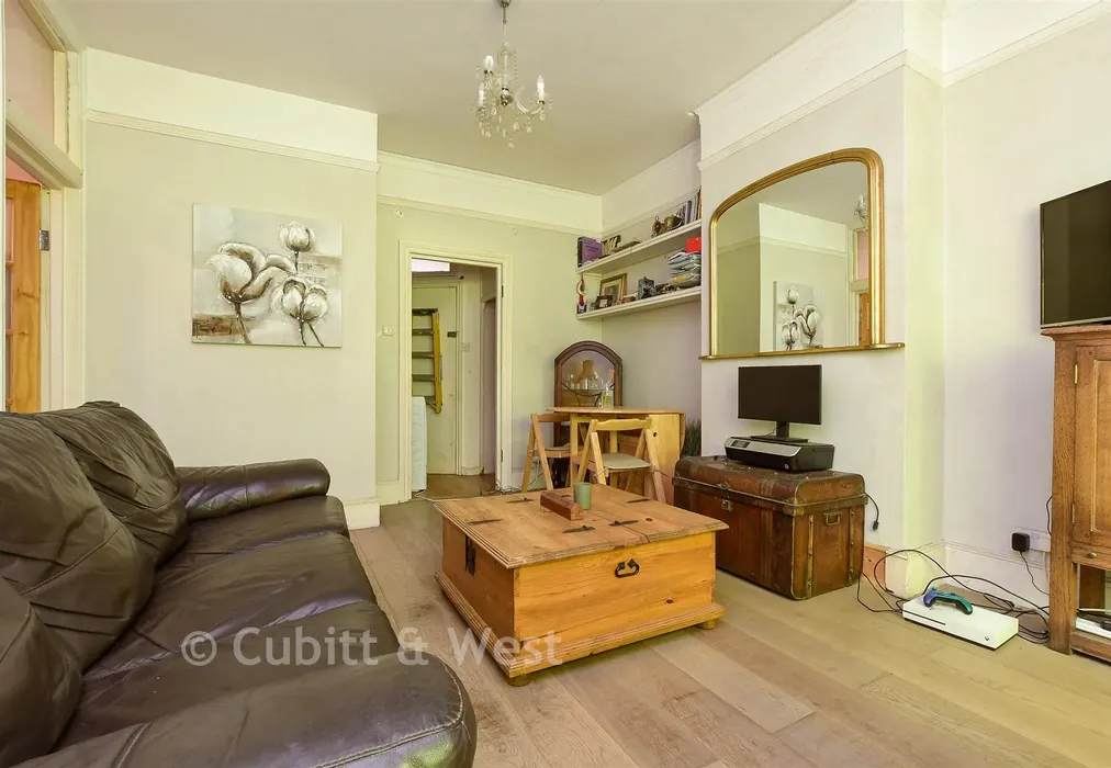 Lounge/Diner - Foxley Lane, Purley, Surrey - Wards of Kent