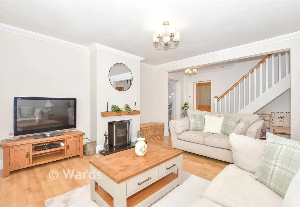 Lounge - Edinburgh Road, Isle of Grain, Kent - Wards of Kent