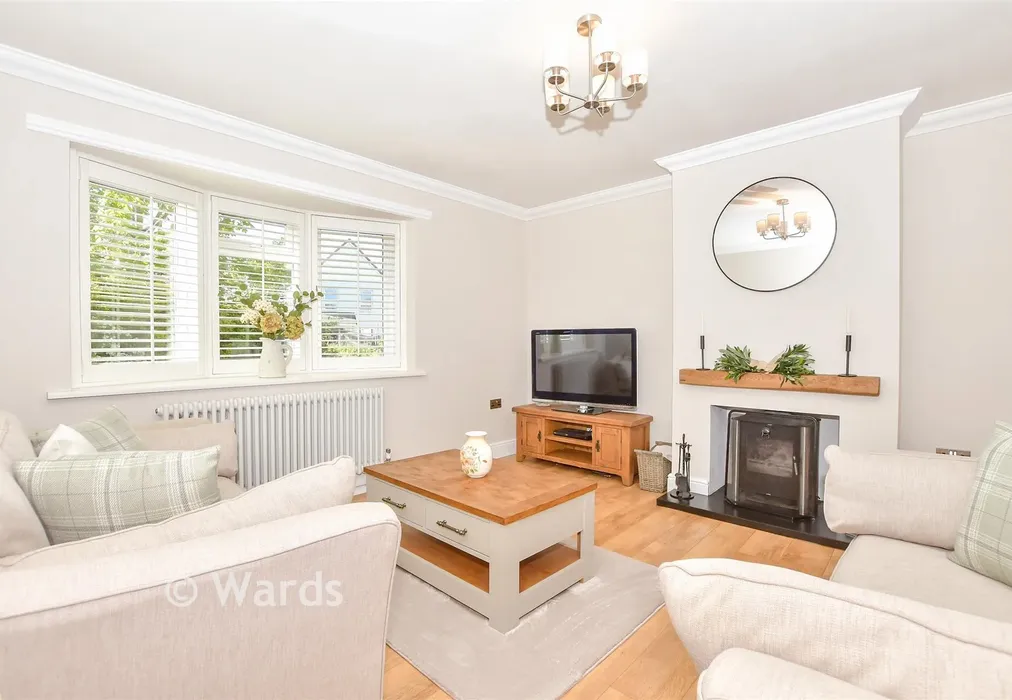 Lounge - Edinburgh Road, Isle of Grain, Kent - Wards of Kent