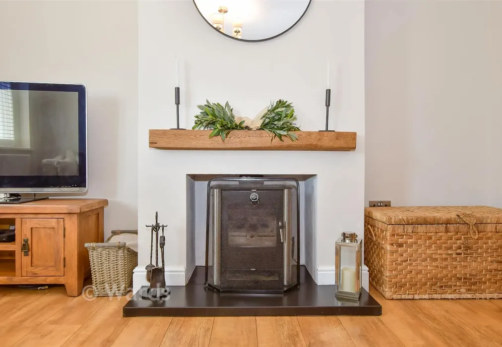 Internal Lifestyle Photograph - Edinburgh Road, Isle of Grain, Kent - Wards of Kent