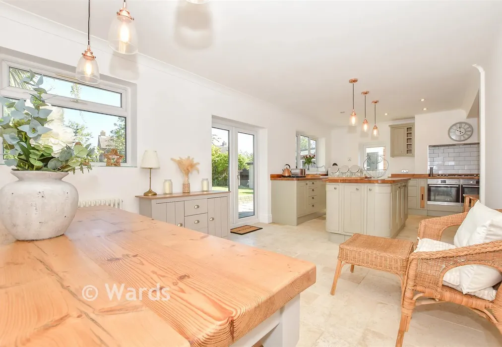 Kitchen/Diner - Edinburgh Road, Isle of Grain, Kent - Wards of Kent