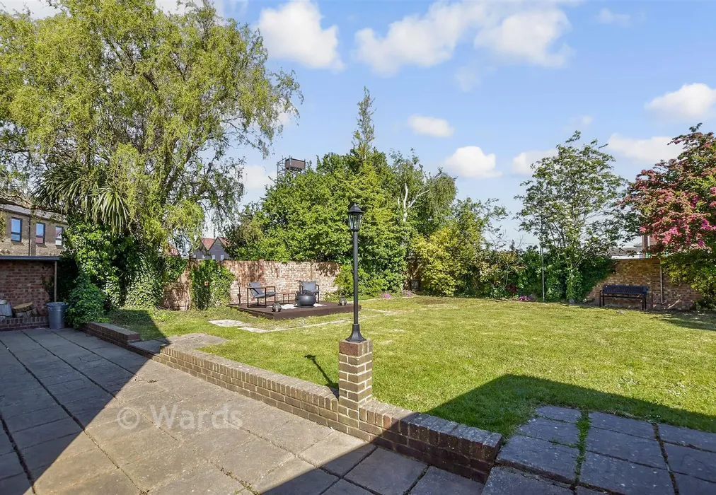 Rear Garden - Edinburgh Road, Isle of Grain, Kent - Wards of Kent