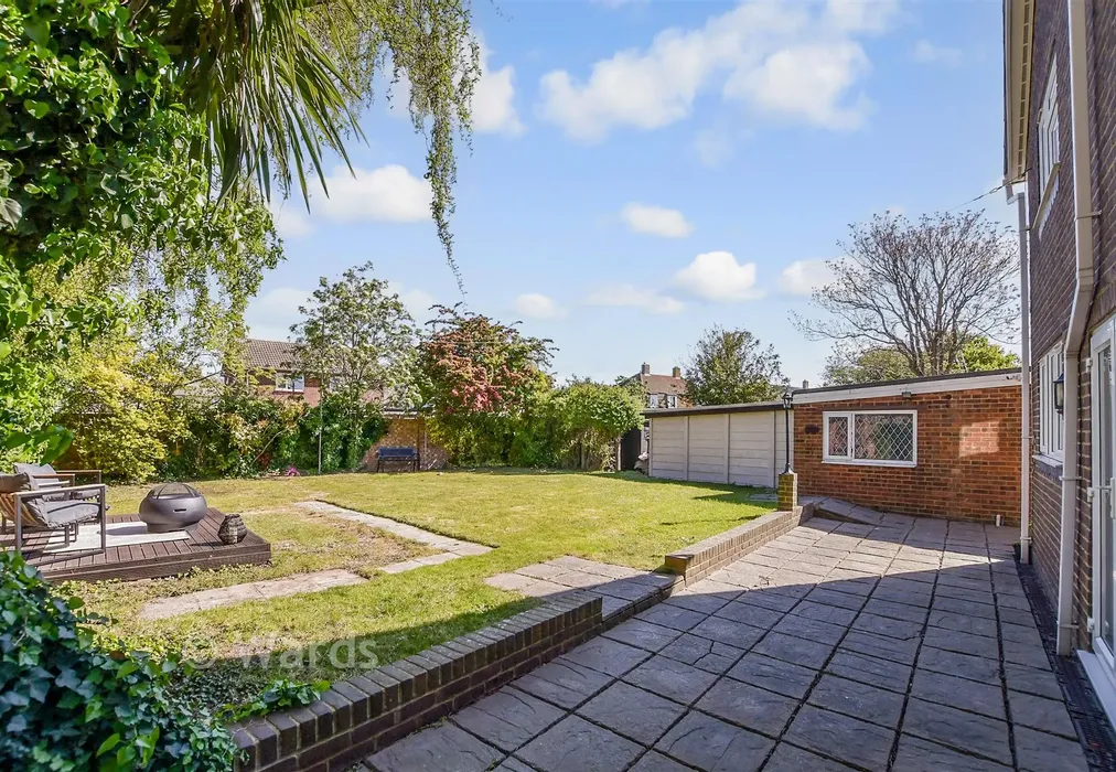 Rear Garden - Edinburgh Road, Isle of Grain, Kent - Wards of Kent