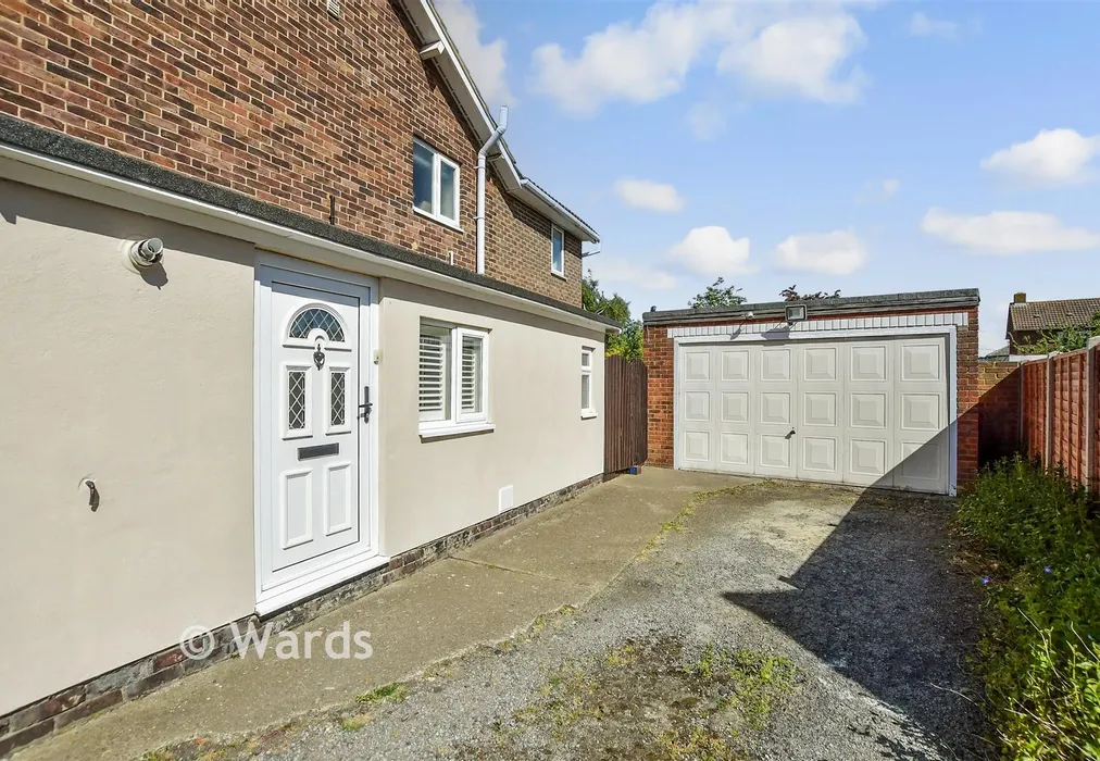 Garage - Edinburgh Road, Isle of Grain, Kent - Wards of Kent